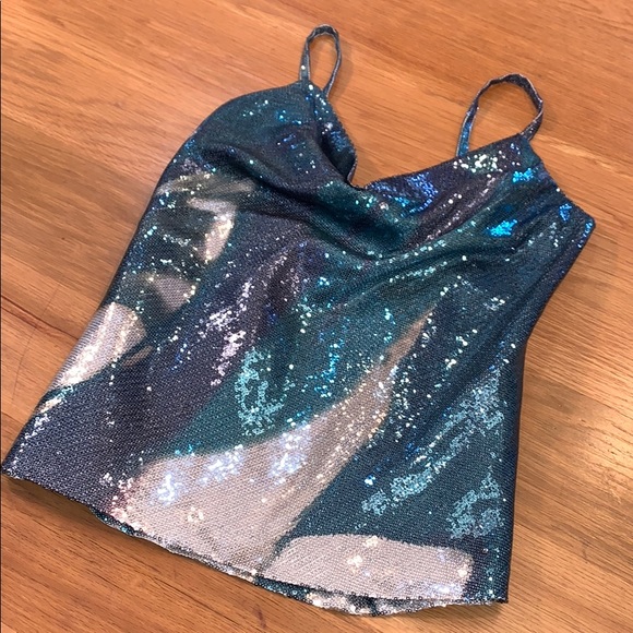 Tahari ~Size M~Caicos Sequin Mermaid Tank Top - Picture 3 of 16